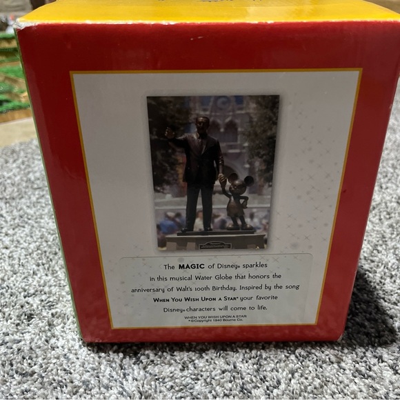 Hallmark Disney Walt's 100th Musical Birthday Globe 2001 Ltd Edition- Non Workin - Picture 3 of 9